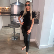 Load image into Gallery viewer, Wet look / Faux leather leggings Black