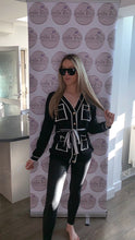 Load image into Gallery viewer, Black button Tie cardigan